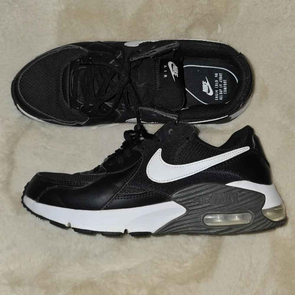 WOMENS NIKE EXCEE AIRMAX SZ 9- EUC - Picture 6 of 8